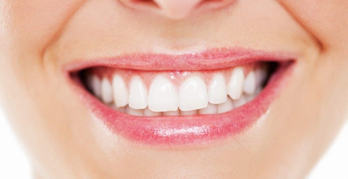 تفسير حلم الأسنان البيضاء في المنام