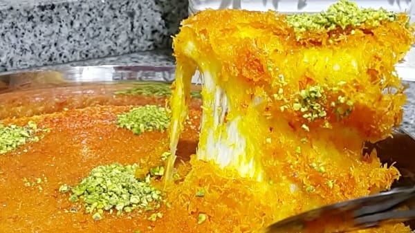 طريقة عمل الكنافة بالجبنة الموتزاريلا