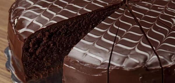 طريقة عمل كيكة الشوكولاتة منال العالم