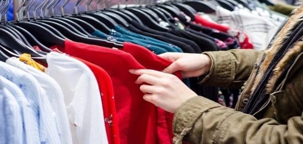 تفسير حلم شراء ملابس جديدة بسعر رخيص