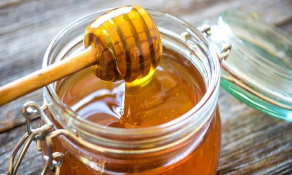  فوائد الماء مع العسل وقيمته الغذائية