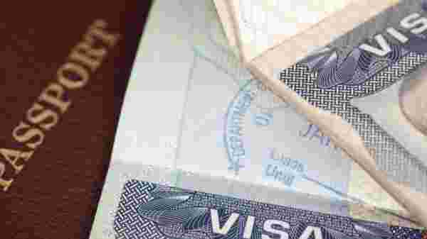 ما هي الميزات لاستخراج التأشيرة الإلكترونية عبر (أى فيزا) للمقيمين بالسعودية ؟