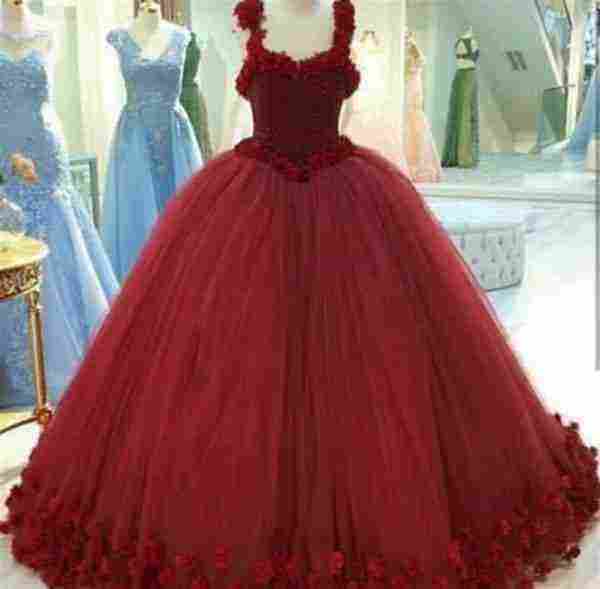 تفسير حلم لبس فستان احمر طويل للعزباء والمتزوجة والحامل والمطلقة والرجل زيادة