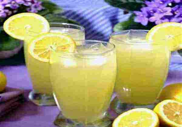 كيفية اعداد الماء مع الليمون