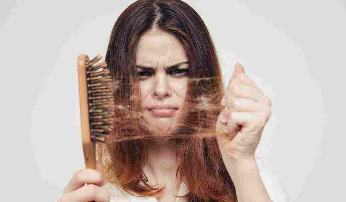 أفضل طرق علاج تساقط الشعر بعد البروتين