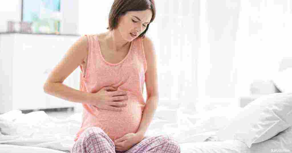 أسباب ألم المعدة عند الحامل في الشهر الأول