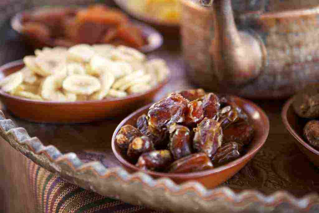 في للمسافر هل يجوز رمضان الافطار أحكام الفطر
