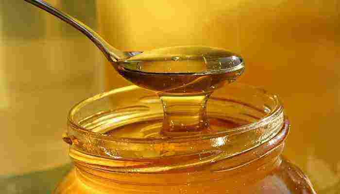 فوائد العسل قبل النوم للجسم والبشرة والاطفال