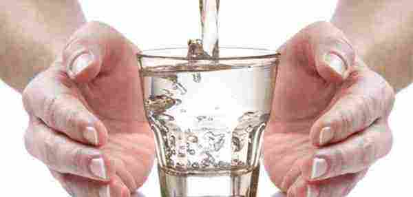 اعراض بعد شرب الماء المرقي