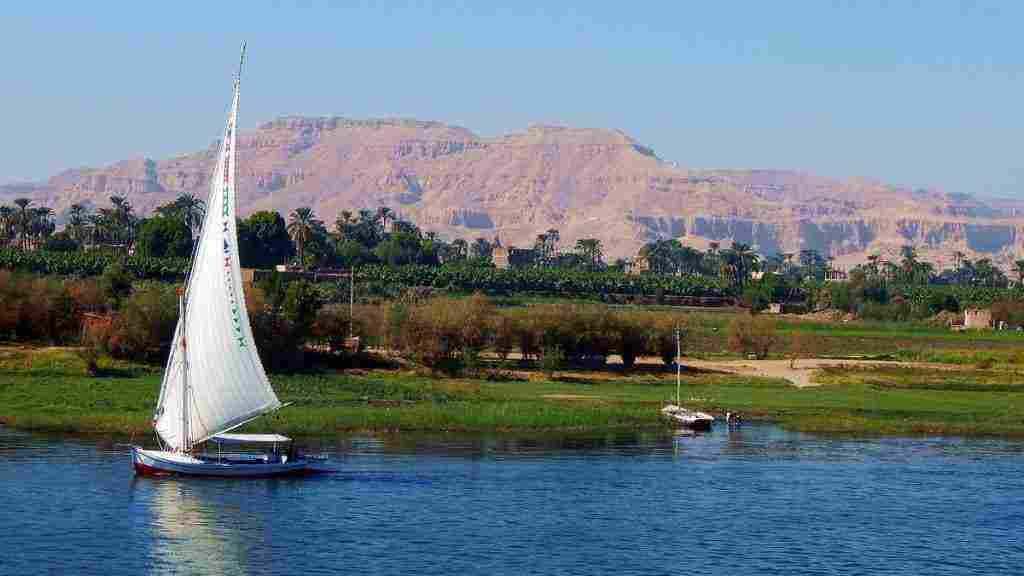 موضوع عن نهر النيل