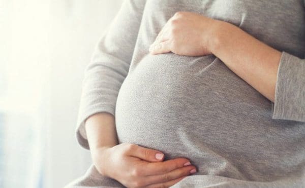 كيف يكون ألم الثدي في بداية الحمل