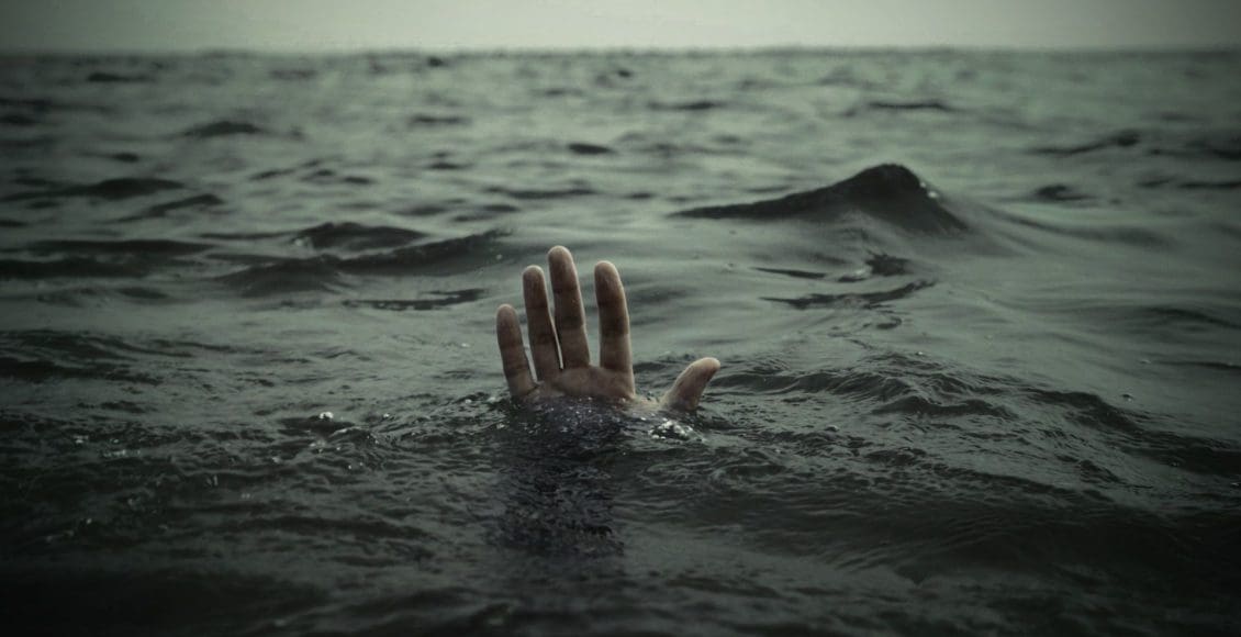 تفسير حلم الغرق في البحر والموت