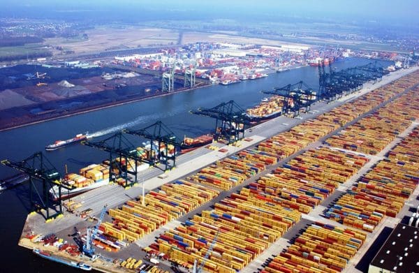 أكبر ميناء بحري في العالم