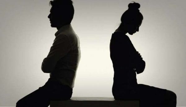 حكم طلب الطلاق بسبب زواج الزوج