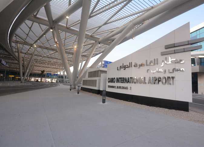 عدد الموبايلات المسموح بها في مطار القاهرة