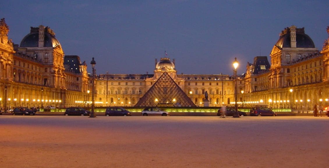 متحف عالمي يقع في باريس