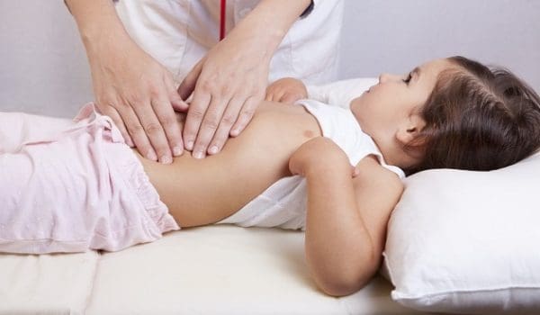 أعراض الزائدة الدودية عند الأطفال وأسبابها وعلاجها