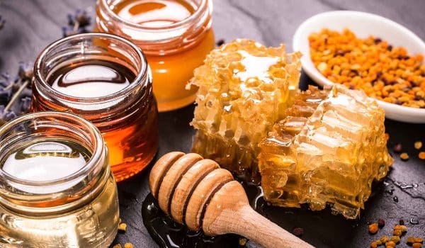 فوائد العسل على الريق للحمل