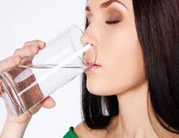متى تظهر نتائج شرب الماء على البشرة