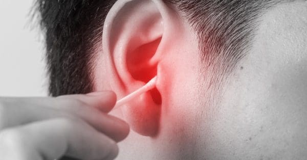 هل آلام الرقبة تؤثر على الأذن