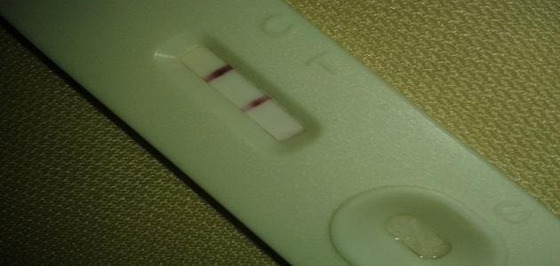 ظهور خطين في اختبار الحمل : كلما كان اختبار الحمل أكثر ...