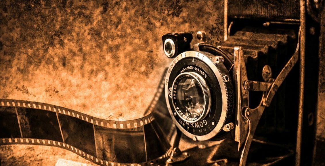 متى اخترعت أول كاميرا في العالم