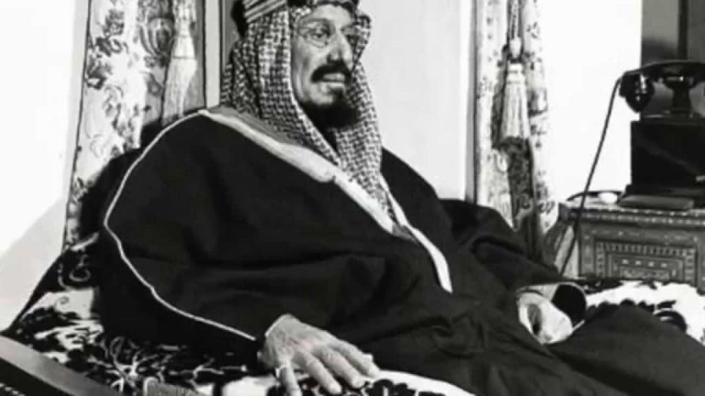 هل من إنجازات الملك عبد العزيز آل سعود توطين البادية؟ زيادة