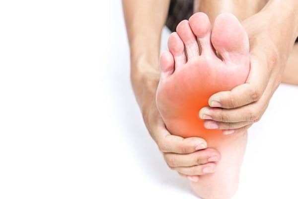 علاج تقرحات القدم بسبب الحذاء