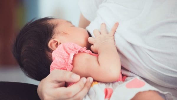 تفسير حلم الرضاعة في المنام للرجل: