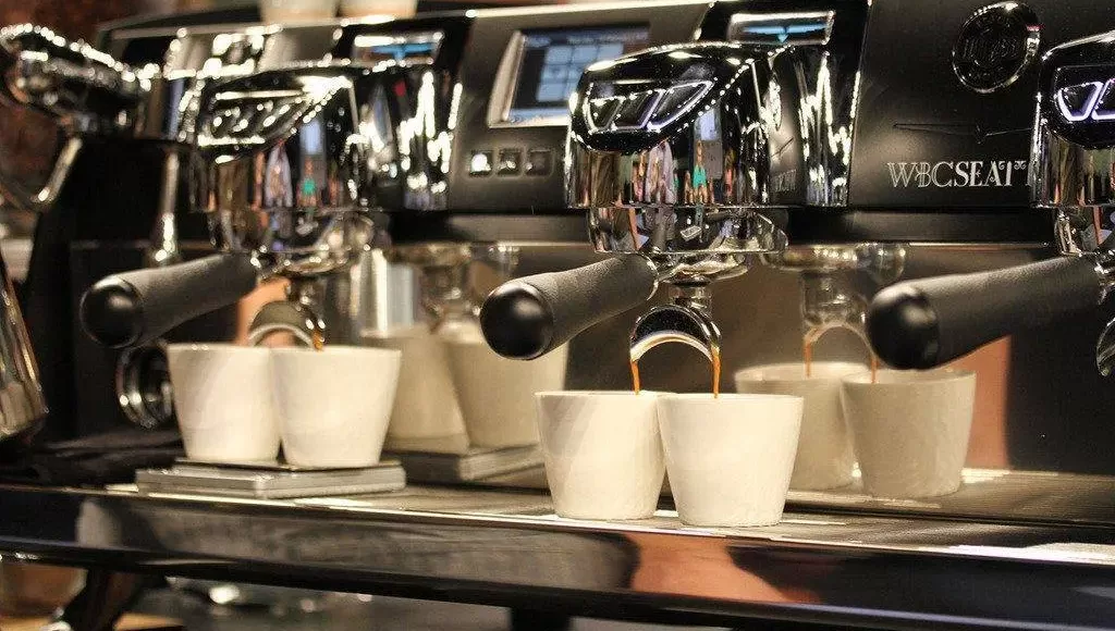 أفضل ماكينات القهوة للمقاهي والكافيهات