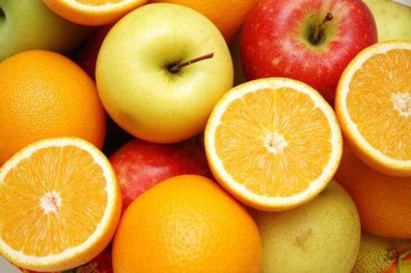 تفسير رؤيا تناول التفاح والبرتقال للحامل