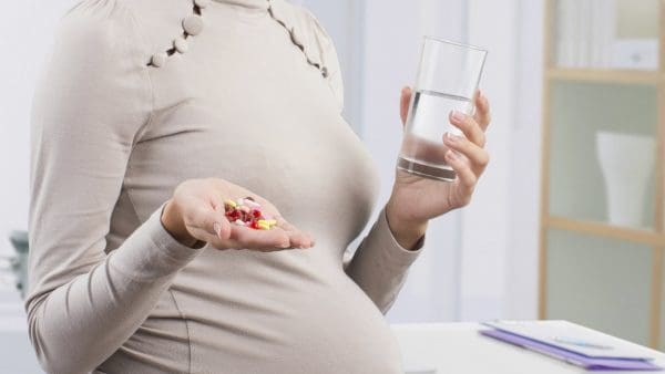 Операции перед беременностью. Что такое явка у беременных. Планирование беременности.