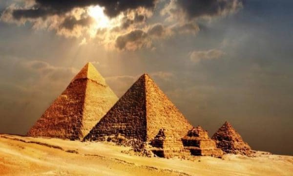 أجمل 10 أماكن سياحية نادرة في مصر 2021 بالصور