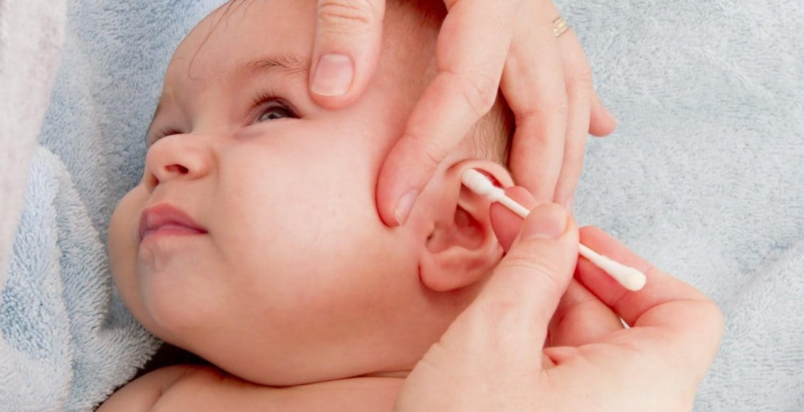 أعراض التهاب الأذن عند الرضع