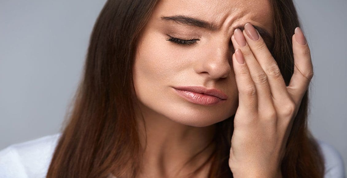 أسباب الصداع الشديد مع ألم في العيون