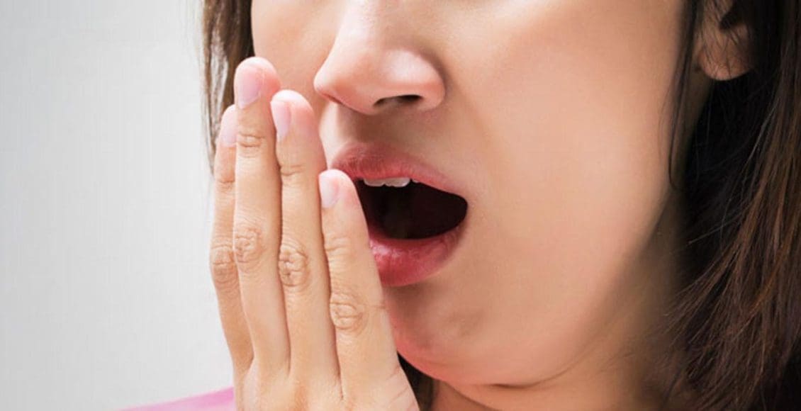 هل الديدان تسبب رائحة الفم الكريهة
