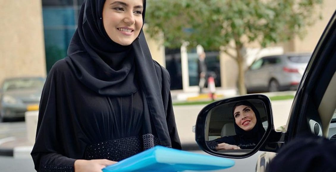 رسوم استخراج رخصة قيادة للنساء بالسعودية 2022