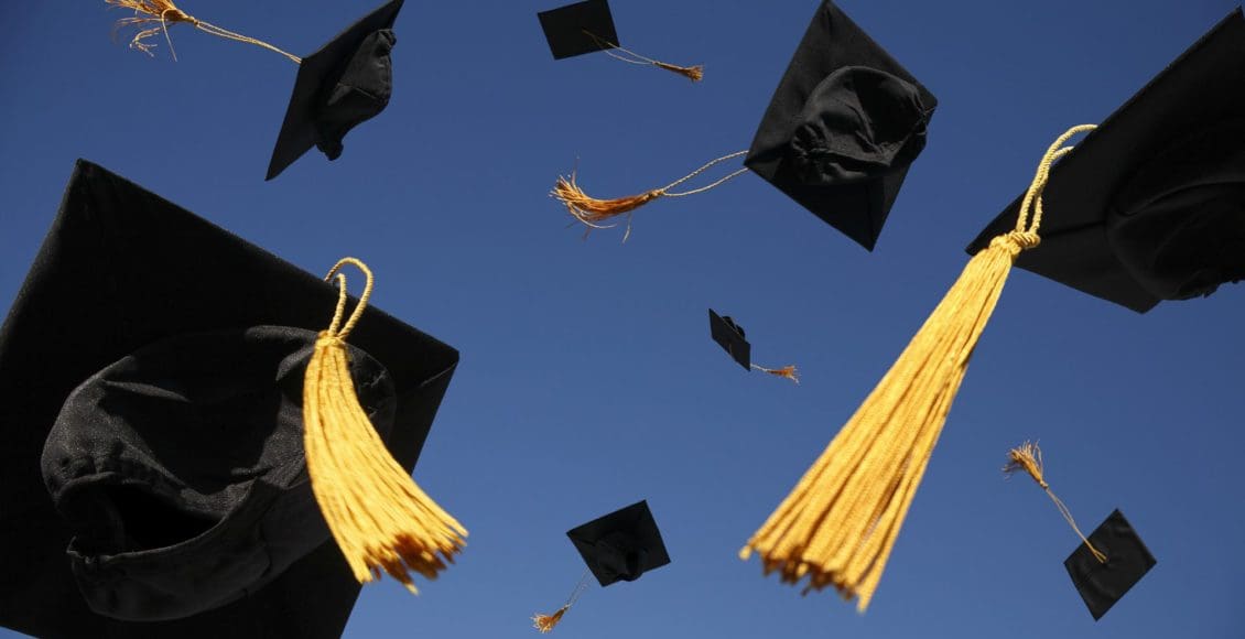 ما هي الكليات التي يمكن التقديم بها بعد التخرج؟