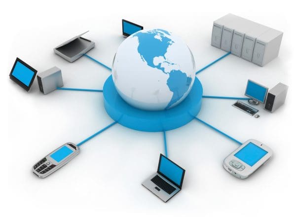 بالدول الحاسب و شبكة الانترنت المختلفة شبكات أجهزة بين الحاسب، تربط تعتبر شبكة