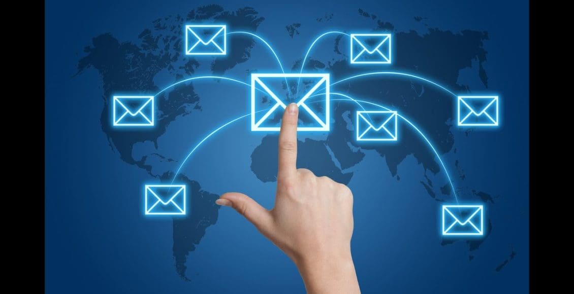 معرفة الايميلات المرتبطة برقم الهاتف gmail