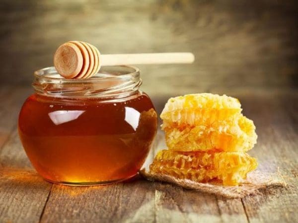 1_ خلطة زيت الأركان والعسل للبشرة الدهنية