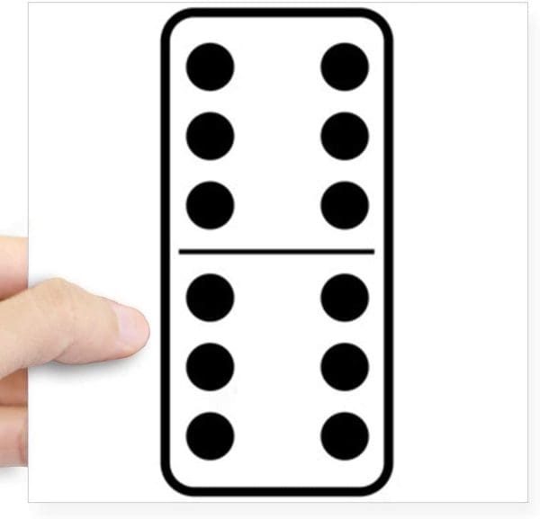 كم عدد قطع اللعب في لعبة الدومينو