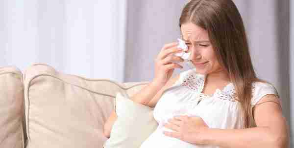 هل حزن المرأة الحامل يتسبب في زيادة جمال الجنين