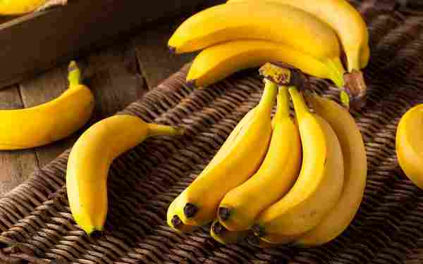 طريقة حفظ الموز من السواد