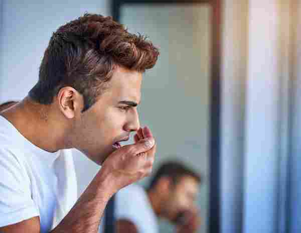 كيف أعرف مصدر رائحة الفم