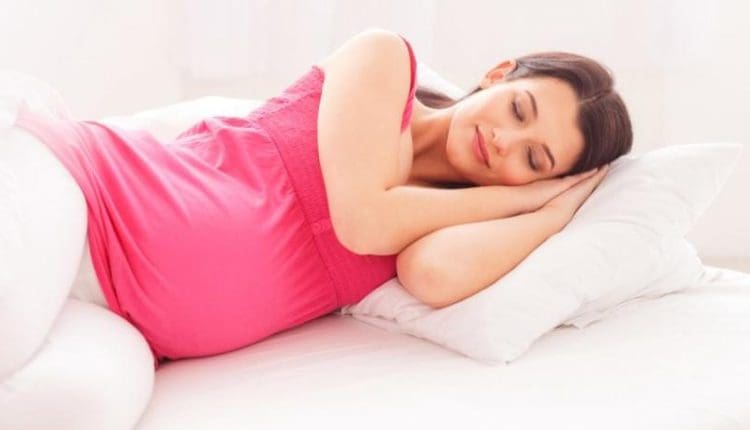 أسباب كثرة نوم الحامل في الشهر السابع
